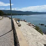 Ruza Apartament Novi Vinodolski