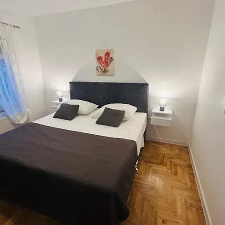 Apartament Ruza