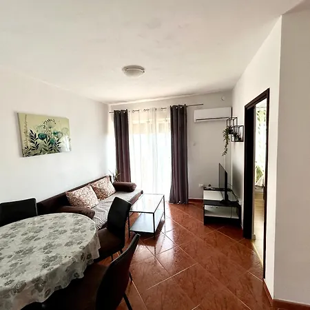 Ruza * Novi Vinodolski